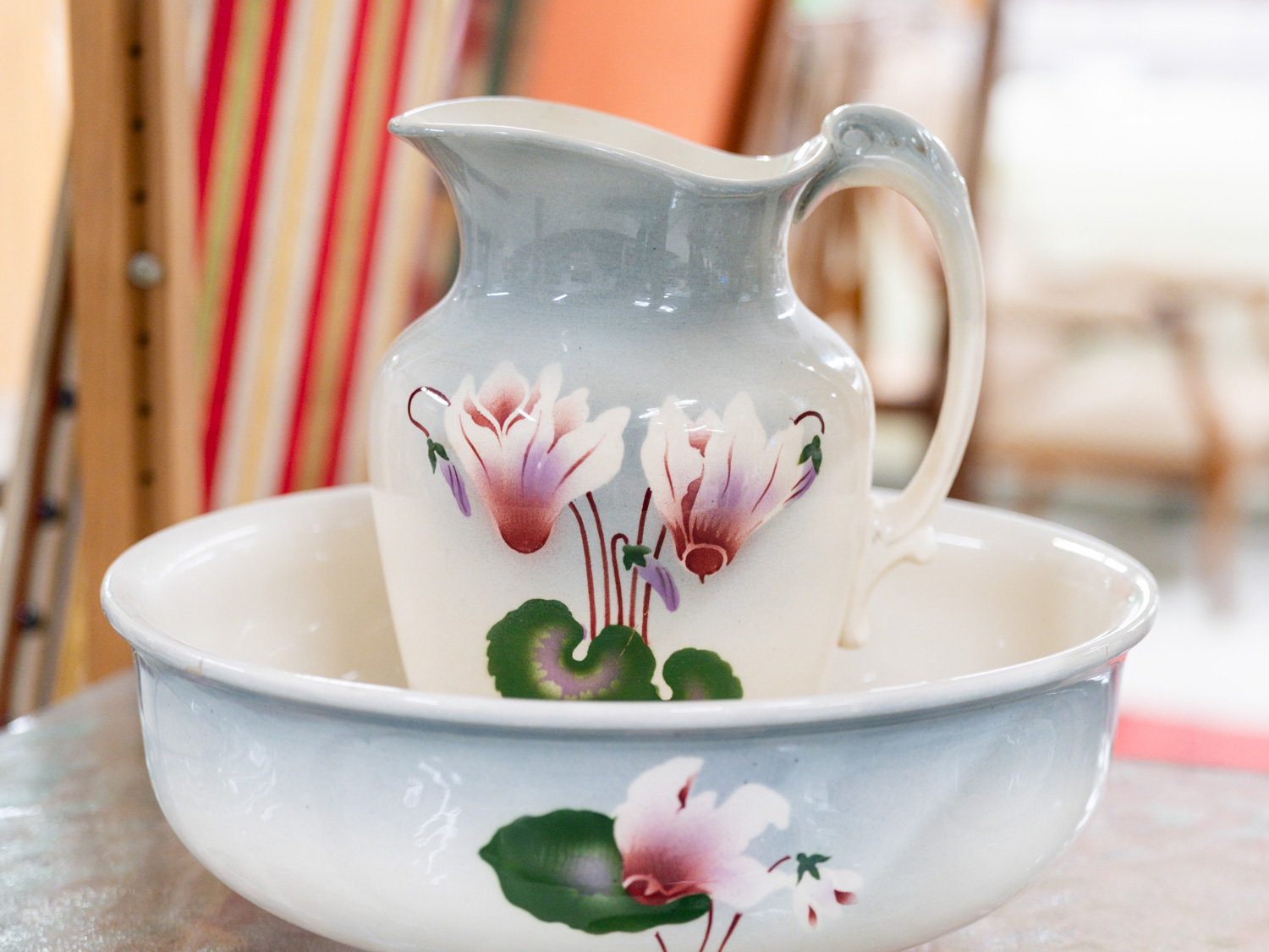 GLORYLAND GALERIE HEADER